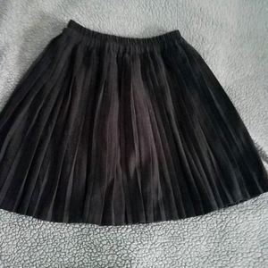 Black Pleated Semi Velvet  Miniskirt